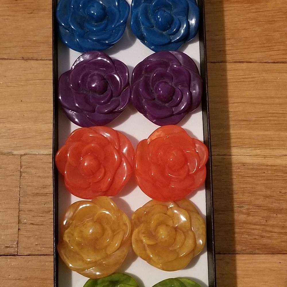 Custom womens Rings